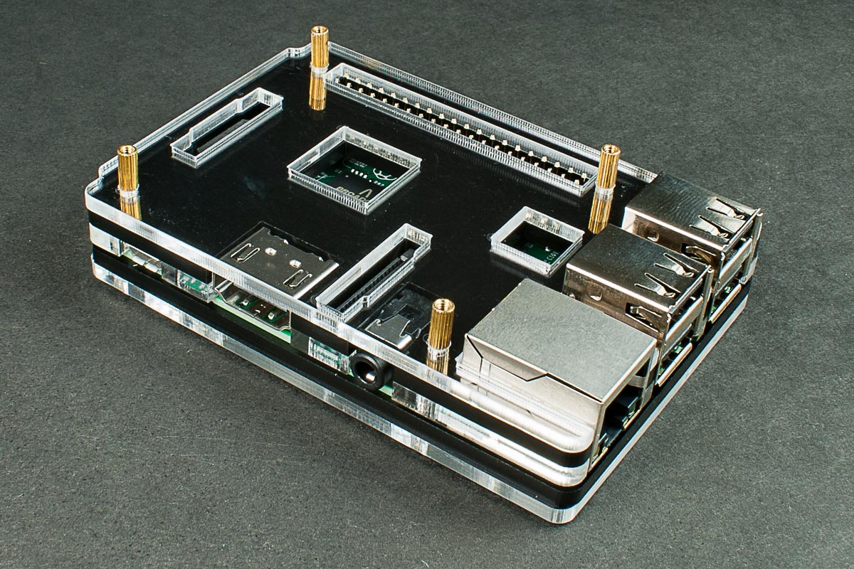 Raspberry Pi 3 Model B + 壓克力堆疊式外殼 + 5V/2.5A電源組