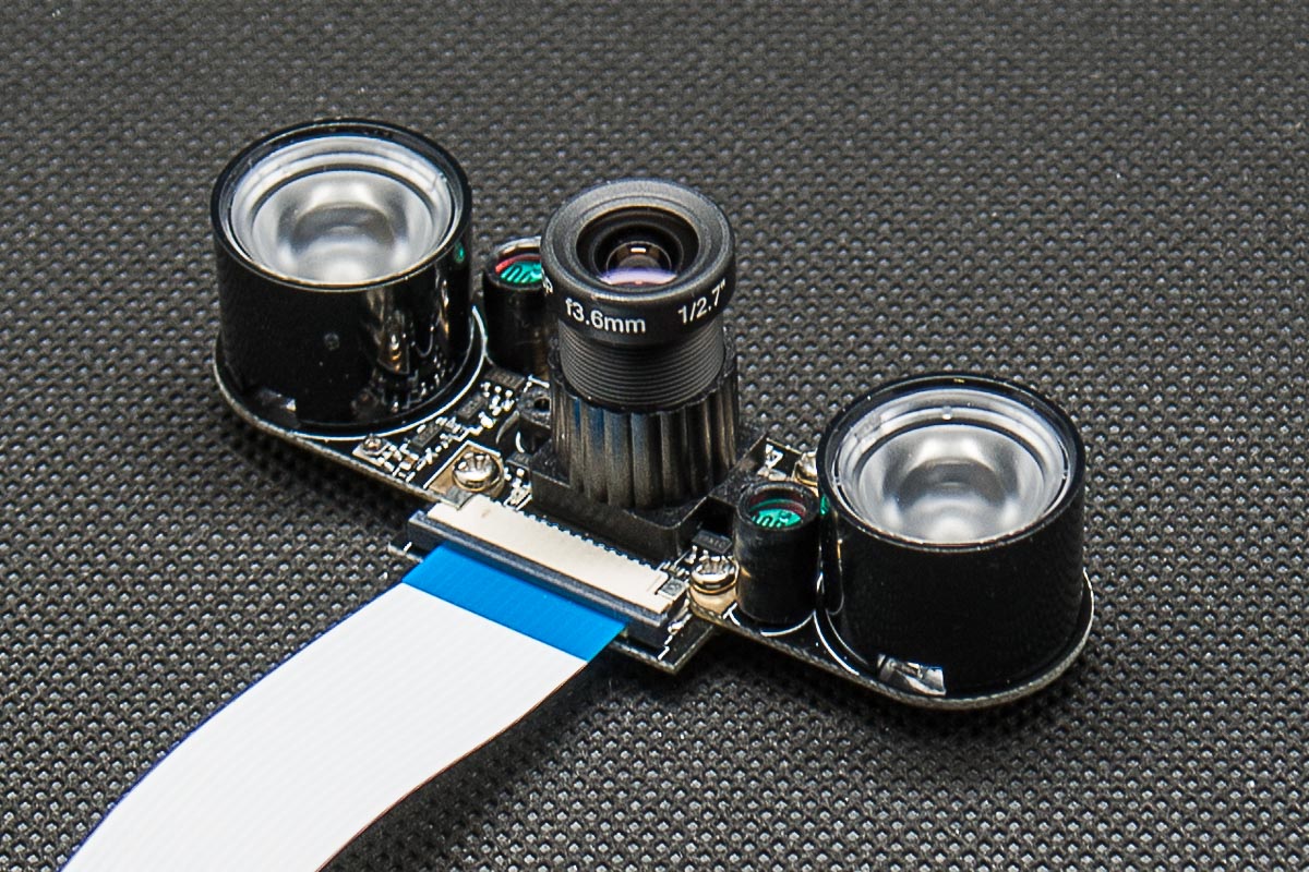 五百萬像素可調焦距 NoIR Camera(5MP) for Raspberry Pi + 3W 紅外線燈兩個
